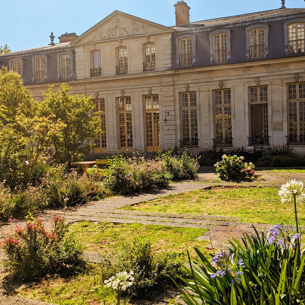 pavillon Vendôme Garden 1